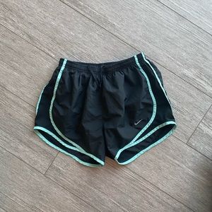 Nike dri-fit workout shorts size small